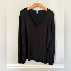J Jill black V neck soft stretchy material long sleeve shirt. XLP